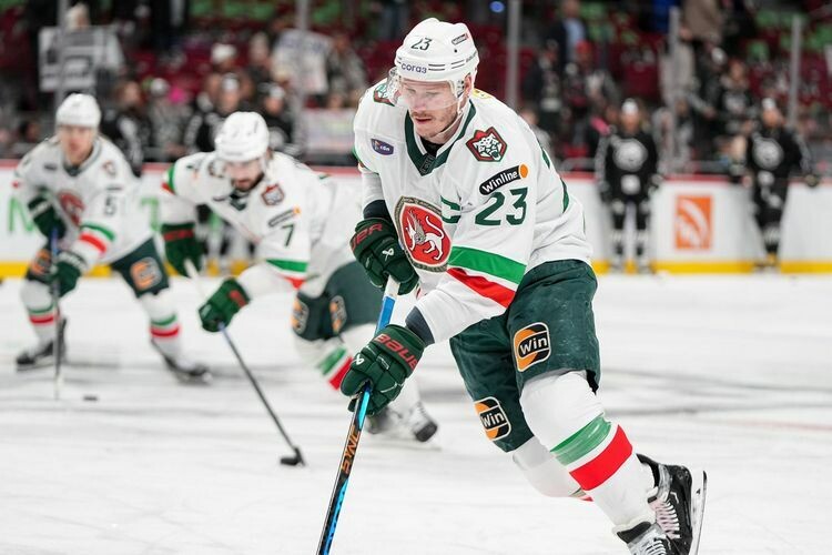    «Ак Барс» проиграл «Трактору» 1:3 (на фото — Дмитрий Яшкин).   
Фото: ak-bars.ru