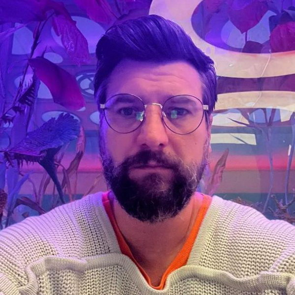     Сегодня родились Александр Устюгов и Эминем