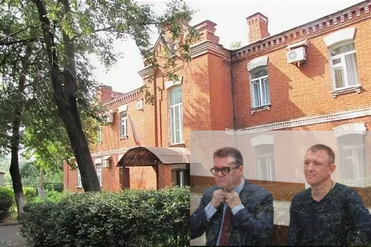 Тамбовский гарнизонный военный суд. В голову прям XIX век приходит. Представляется, что в таких зданиях судили гусарских офицеров, пропивших полковую казну. Коллаж из фото из открытых источников. 