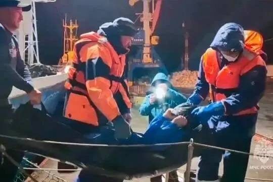    Выживший после дрейфа в Охотском море россиянин раскрыл подробности выхода из строя его лодки
