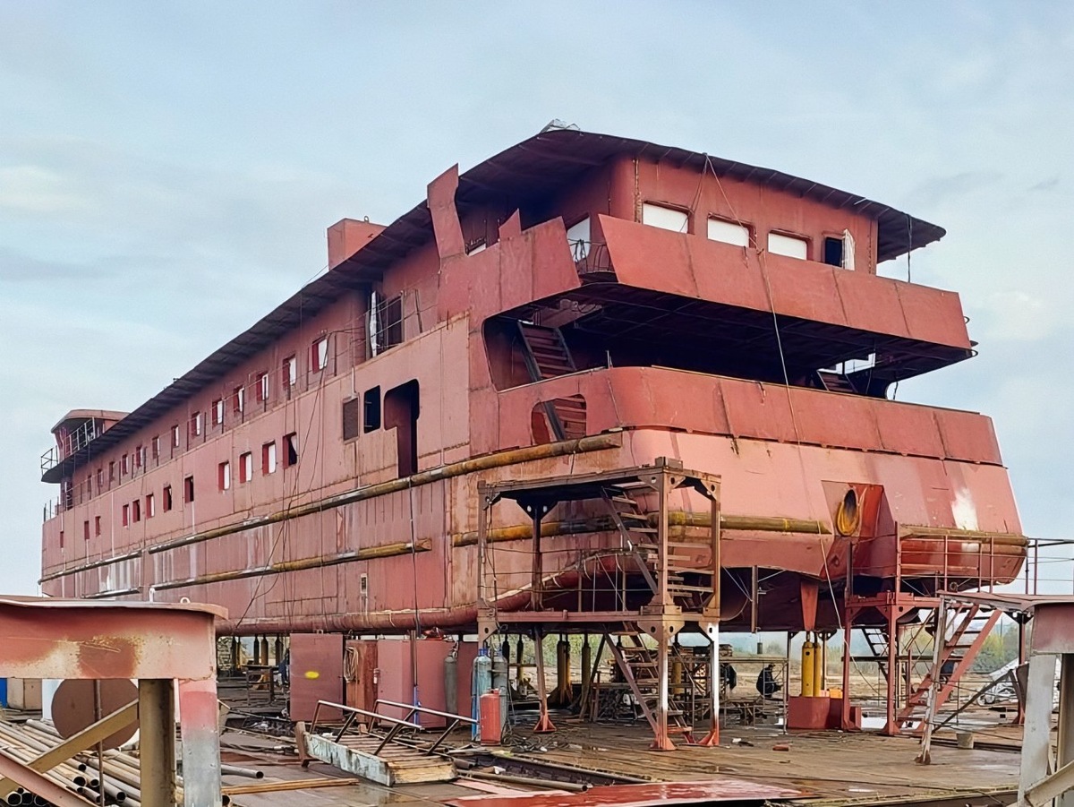    Теплоход здоровья