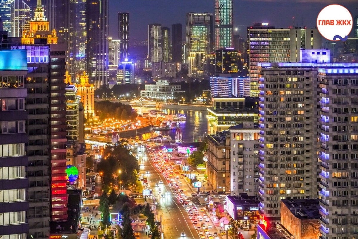 Москва переходит на зимний режим работы уличного освещения и архитектурно-художественной подсветки 