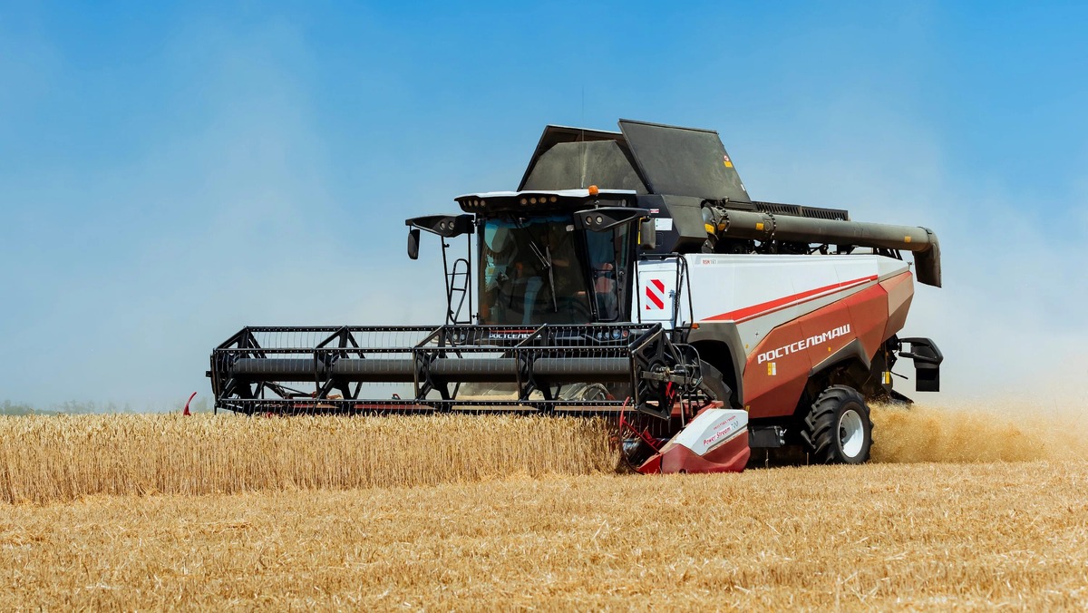 РСМ 161– зерноуборочный комбайн