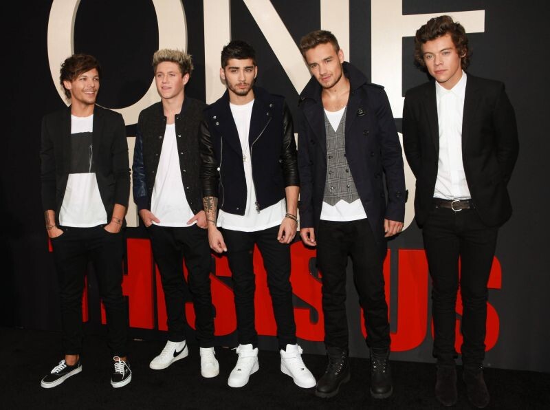    Лиам Пейн (второй справа) в составе группы One Direction. ФОТО: IMAGO/Corredor99/MediaPunch Inc./Global Look Press