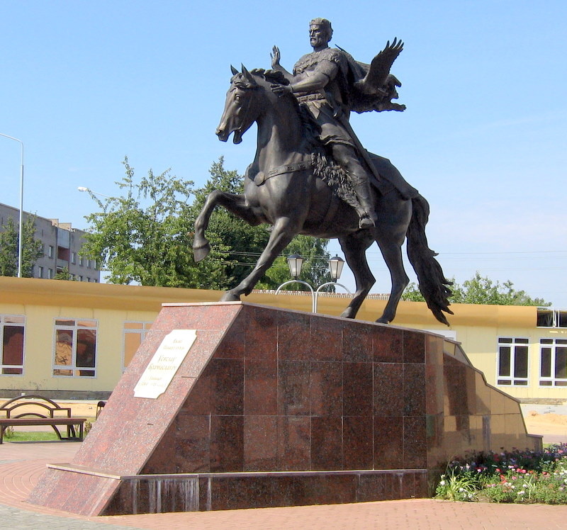 Памятнмк князю Вячкславу Брячеславовичу в Полоцке