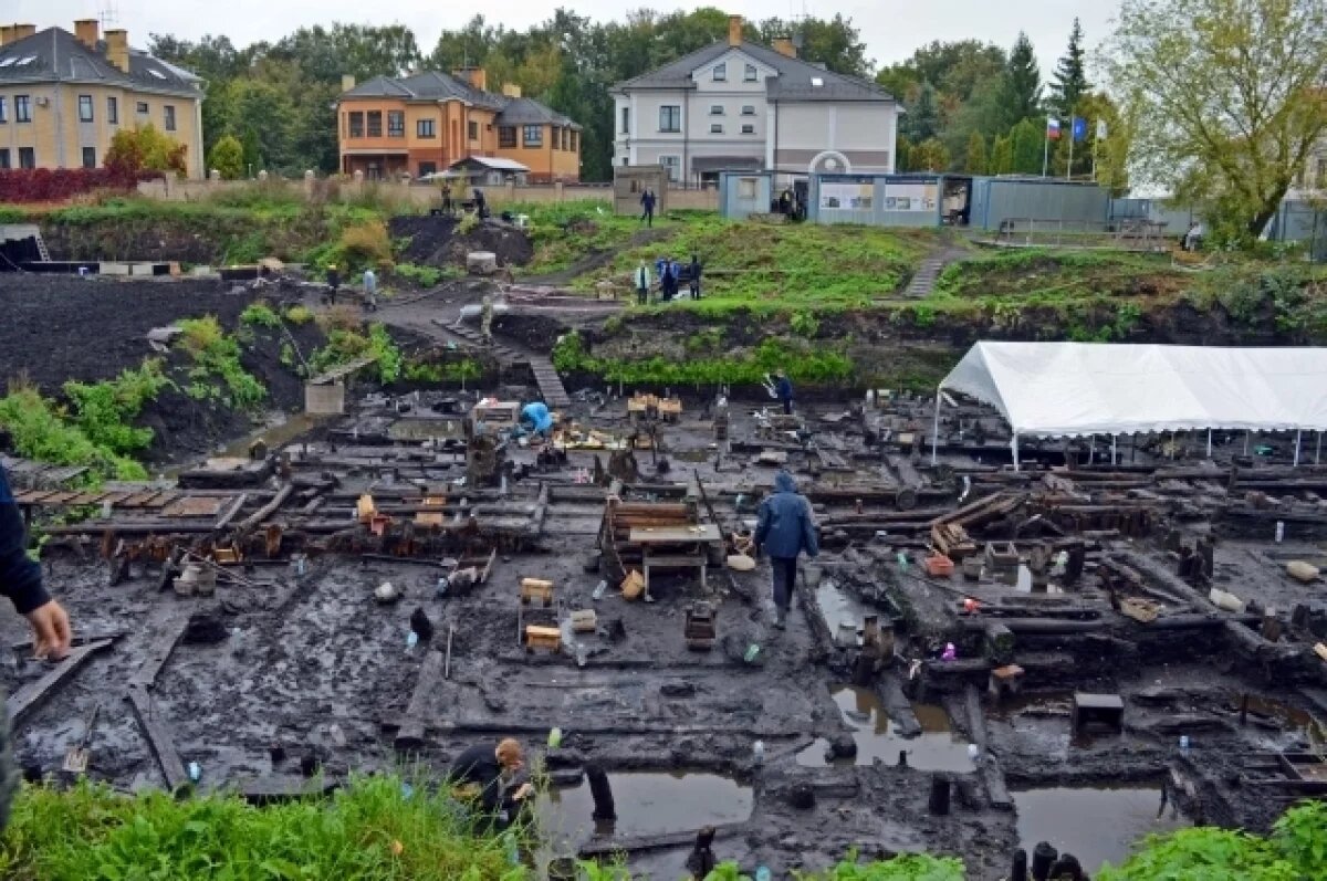    Без помощи добровольцев не осилить большие участки. Но ценны добровольцы при условии, что они понимают, куда и зачем приехали.