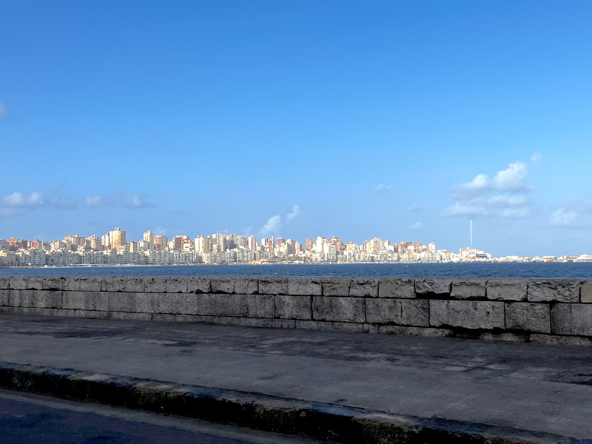 Вид нас старую часть города 