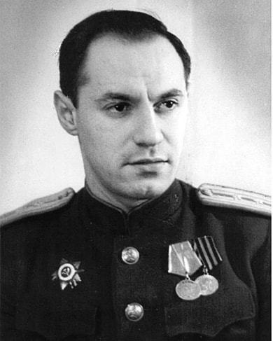 Молодой офицер, переводчик Владимир Галл