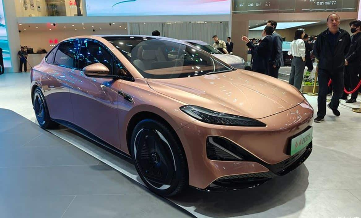 Экстерьер Hongqi E009