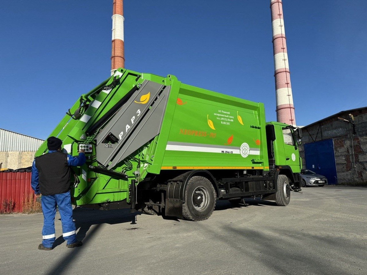    22 новых мусоровоза прибудут для работы в Югре