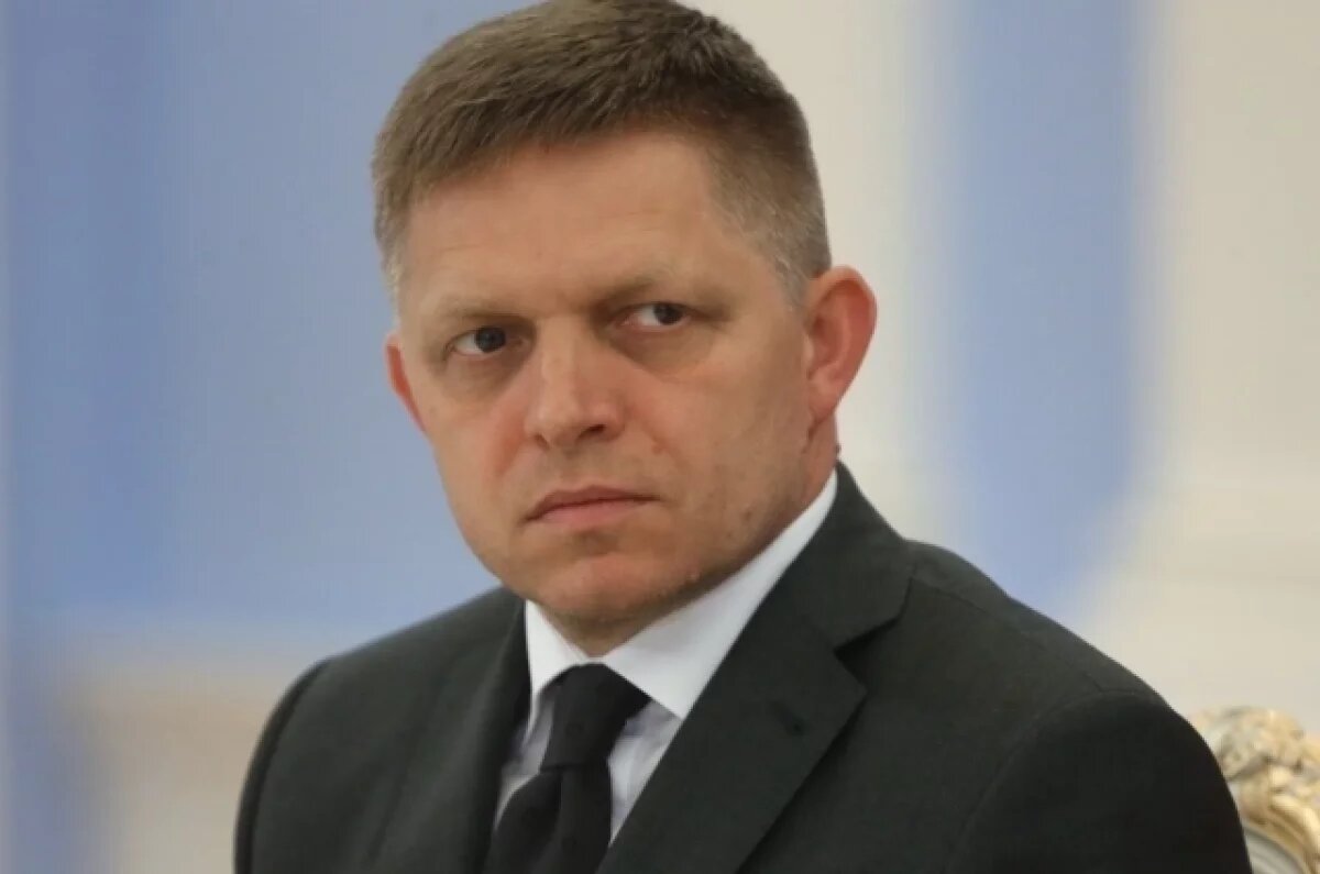    Роберт Фицо.