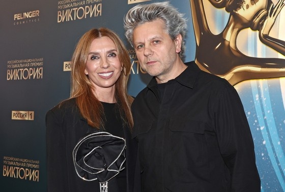    Сооснователь культурно-благотворительного фонда ACTION Светлана Бондарчук и ее супруг дизайнер Сергей Харченко