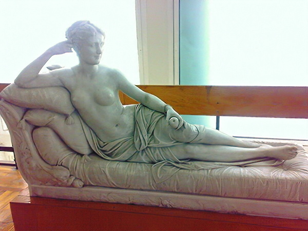 Венера с яблоком Ташкентский Государственный музей, изображение Фанни Лир