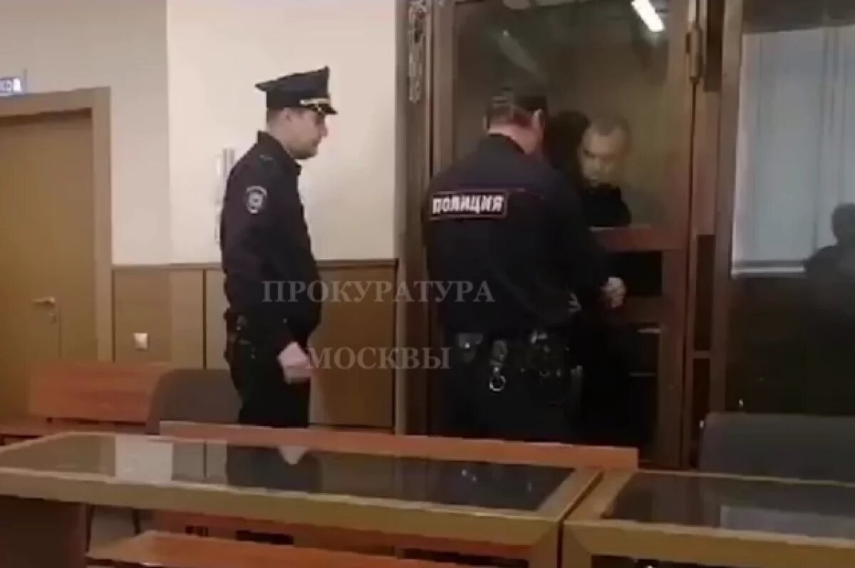    Суд отправил в СИЗО бизнесмена, обвиняемого в подрыве машины в Москве