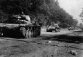 Немецкая танковая колонна движется в направлении Варшавы. Сентябрь 1939.Великобритания в метрополии имела ВС численностью 1,3 млн человек, сильные военно-морские силы (328 боевых кораблей основных классов и свыше 1,2 тыс. самолётов, из них 490 в резерве) и военно-воздушные силы (3,9 тыс. самолётов, из них в резерве 2 тыс.). ВС Франции к концу августа 1939 г. насчитывали около 2,7 млн человек, около 3,1 тыс. танков, свыше 26 тыс. артиллерийских орудий и миномётов, около 3,3 тыс. самолётов, 174 боевых корабля основных классов. 3 сентября Великобритания и Франция объявили войну Германии, однако практической помощи Польше не оказали. Германские войска, обладая подавляющим превосходством в силах и технике, несмотря на мужественное сопротивление польской армии, разгромили её за 32 дня и оккупировали бóльшую часть Польши. Утратив способность управлять страной, 17 сентября польское правительство бежало в Румынию. 17 сентября советское правительство ввело свои войска на территории Западной Белоруссии и Западной Украины, входившие в состав России до 1917 г., чтобы взять под защиту белорусское и украинское население в связи с распадом польского государства и не допустить дальнейшего продвижения германской армии на восток (эти земли были отнесены к советской «сфере интересов» согласно советско-германским секретным протоколам 1939). Важные политические последствия в начальный период 2-й мировой войны имели воссоединение с СССР Бессарабии и вхождение в него Северной Буковины, заключение соглашений в сентябре – октябре 1939 г. о взаимной помощи с прибалтийскими государствами и последовавшее в августе 1940 г. вхождение прибалтийских государств в состав Советского Союза. В результате советско-финляндской войны 1939–1940 гг., хотя и ценой больших жертв, была достигнута главная стратегическая цель, которую преследовало советское руководство, – обезопасить северо-западную границу. Однако полной гарантии того, что территория Финляндии не будет использована для агрессии против СССР, не было, т. к. поставленная политическая цель – создание в Финляндии просоветского режима – не была достигнута, а враждебное отношение к СССР в ней усилилось. Эта война привела к резкому ухудшению отношений США, Великобритании и Франции с СССР (14 декабря 1939 СССР исключён из Лиги Наций за нападение на Финляндию). Великобритания и Франция даже планировали военное вторжение на территорию СССР из Финляндии, а также бомбардировки нефтяных промыслов Баку. Ход советско-финляндской войны укрепил сомнения относительно боеспособности РККА, зародившиеся в западных правящих кругах в связи с репрессиями 1937–1938 гг. против её командного состава, и придал уверенности Гитлеру в его расчётах на быстрый разгром Советского Союза.