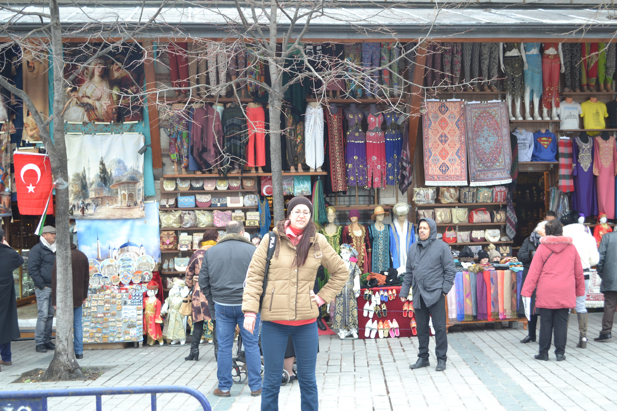 Типичный турецкий рынок для туристов