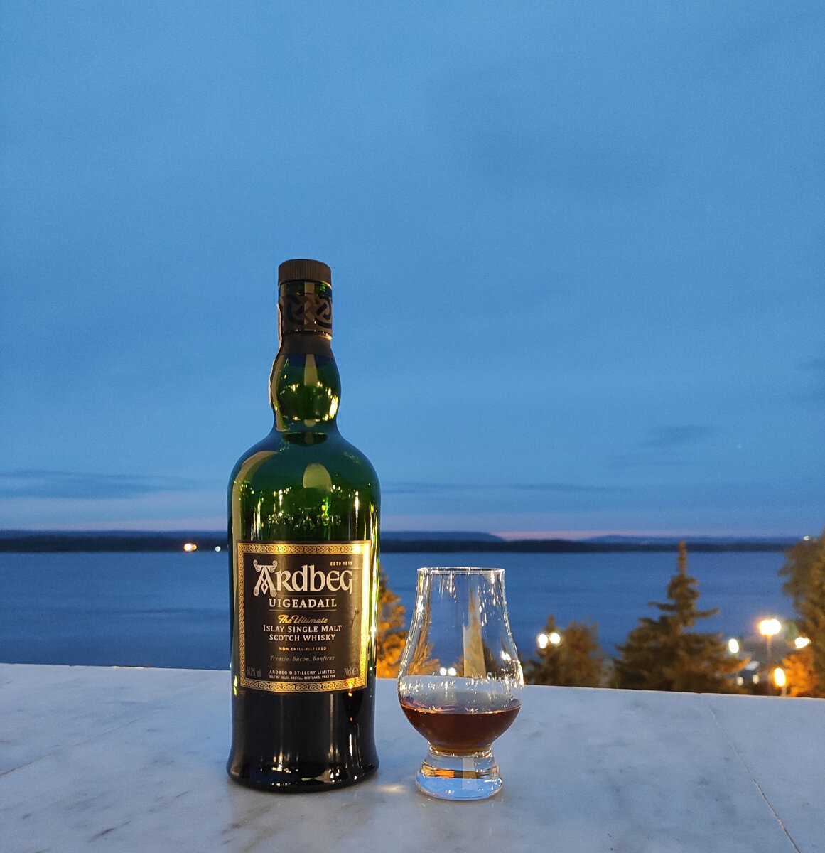 Фото автора. Старый розлив Ardbeg Uigeadail с преимущественно хересным созреванием.