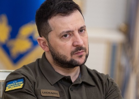    В угоду МВФ Украина готовит на продажу госбанки. Зеленский подписал закон