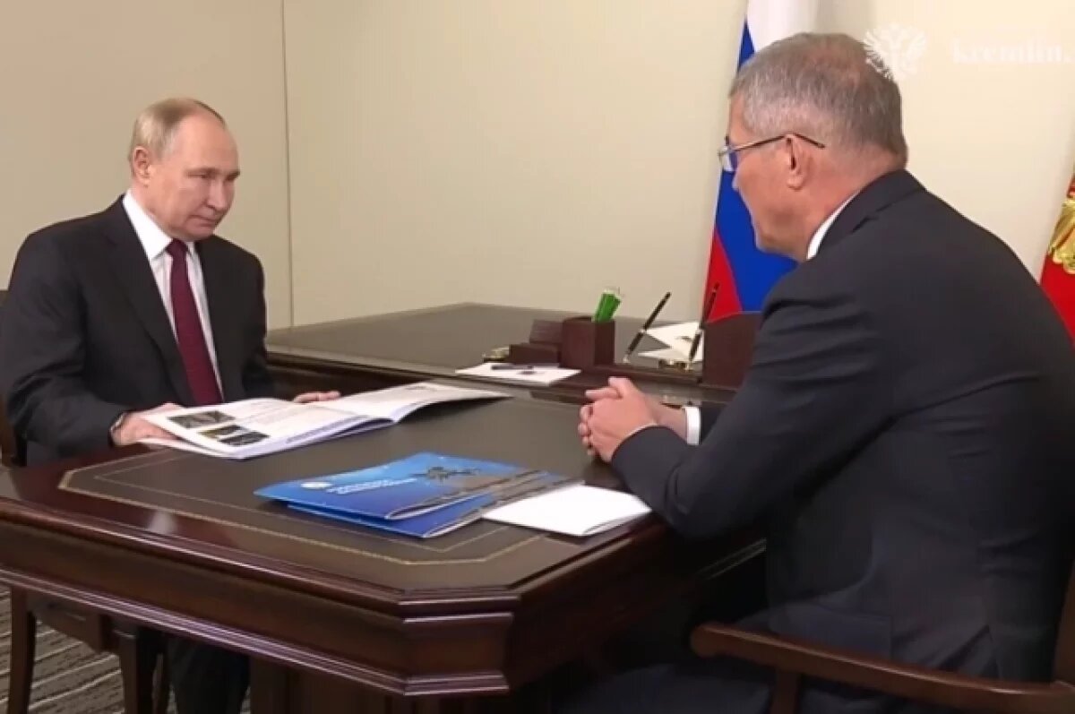    Путин провел рабочую встречу с главой Башкирии Хабировым