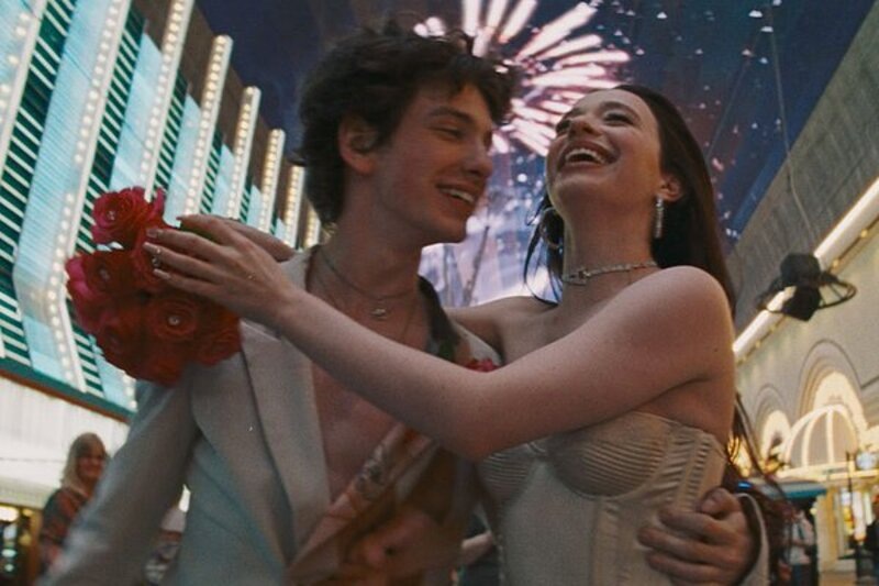 Обложка: Neon, FilmNation Entertainment