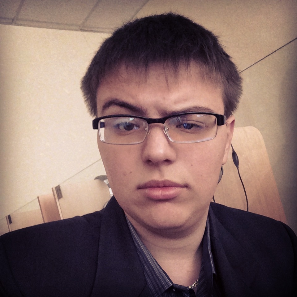 Таким я был в колледже. Забавная фотка!