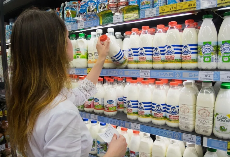 7 марок молока попали в черный список Роскачества. Кишечная палочка и растительные жиры