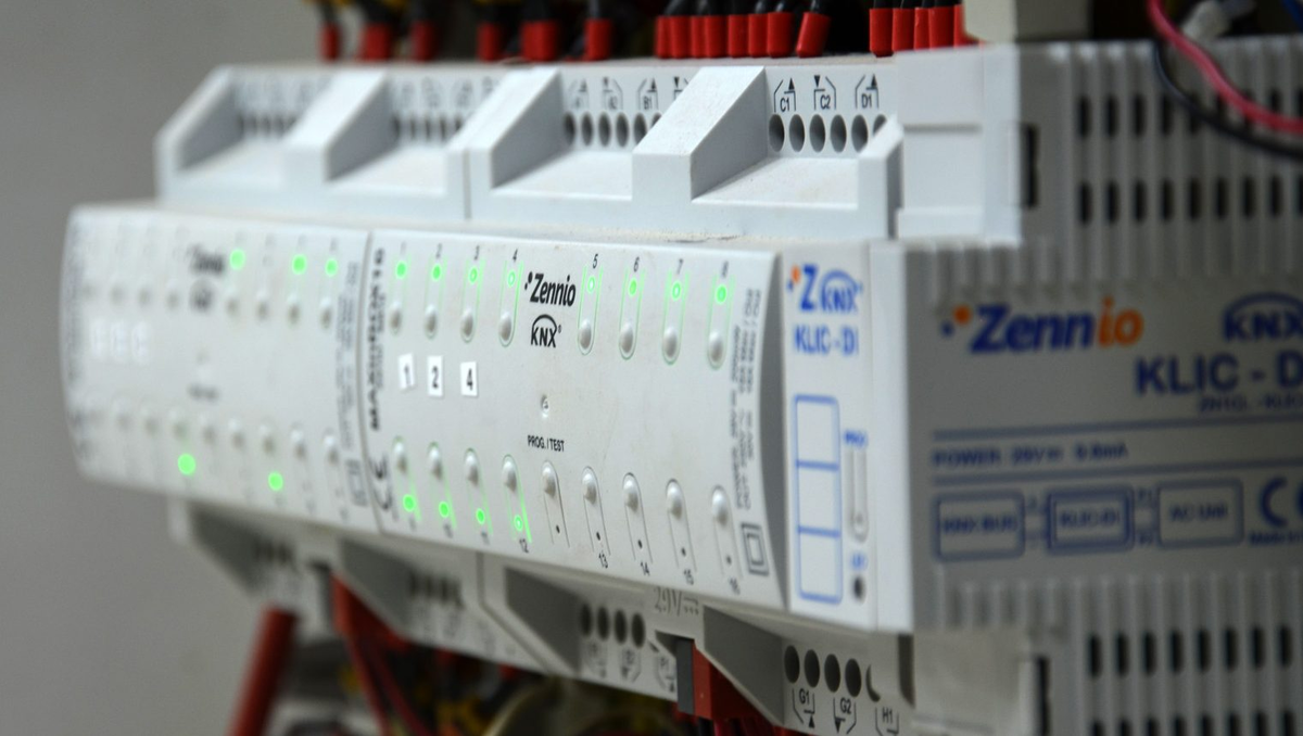 Контроллер KNX
