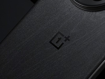    Инсайдер сравнил рендер OnePlus 13 с реальным устройством [ФОТО]