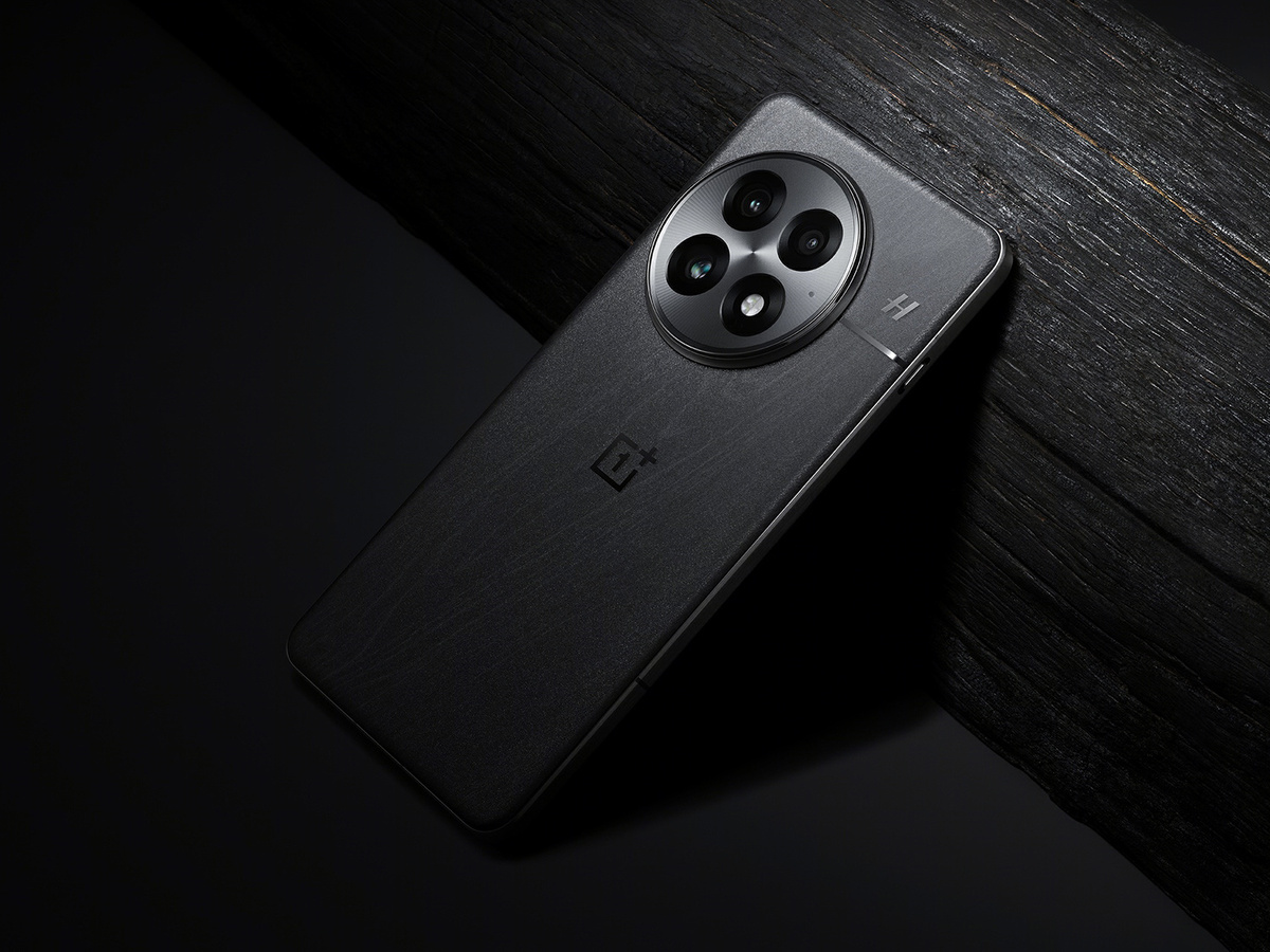   Инсайдер сравнил рендер OnePlus 13 с реальным устройством [ФОТО]