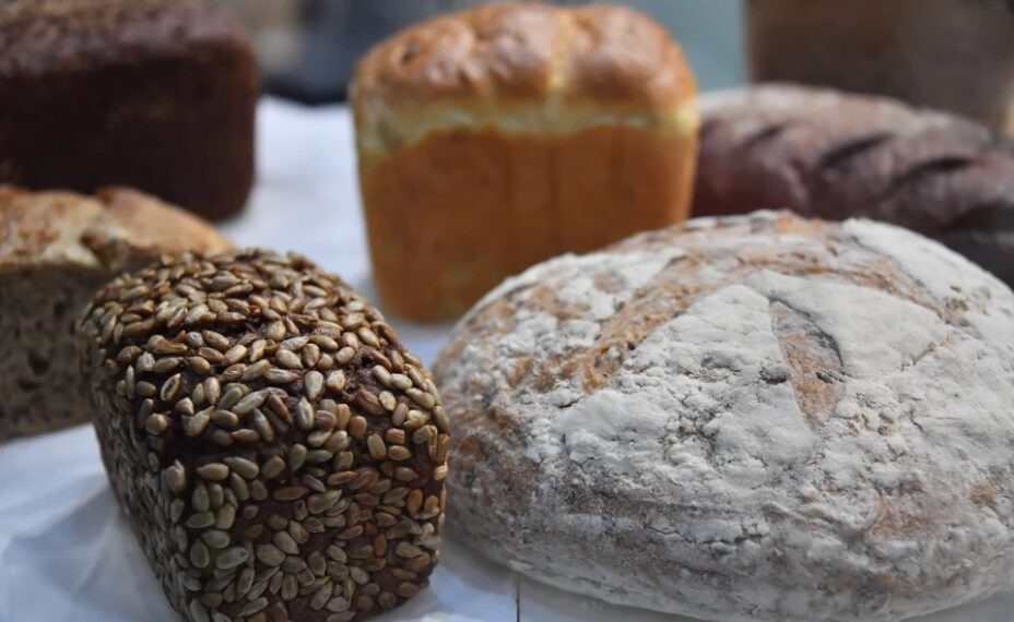    Зерна в Ростовской области собирают больше, чем необходимо для хлебопечения. Фото: Иван МАКЕЕВ