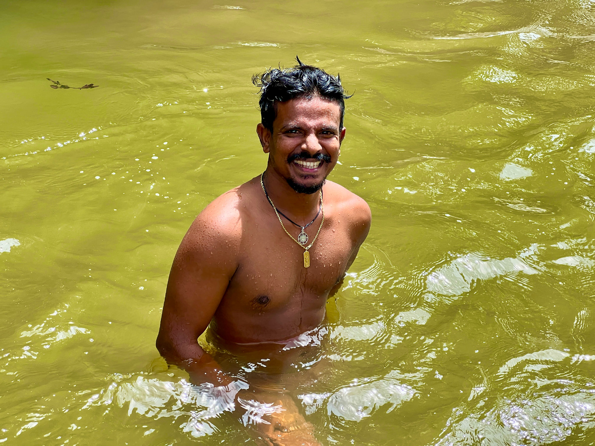 Наш друг. Удивляется, когда наши в его стране покупают недвижимость, но очень этому рад. Говорит: "Хорошо, что помогаете, ведь кроме вас никто не купит!" 