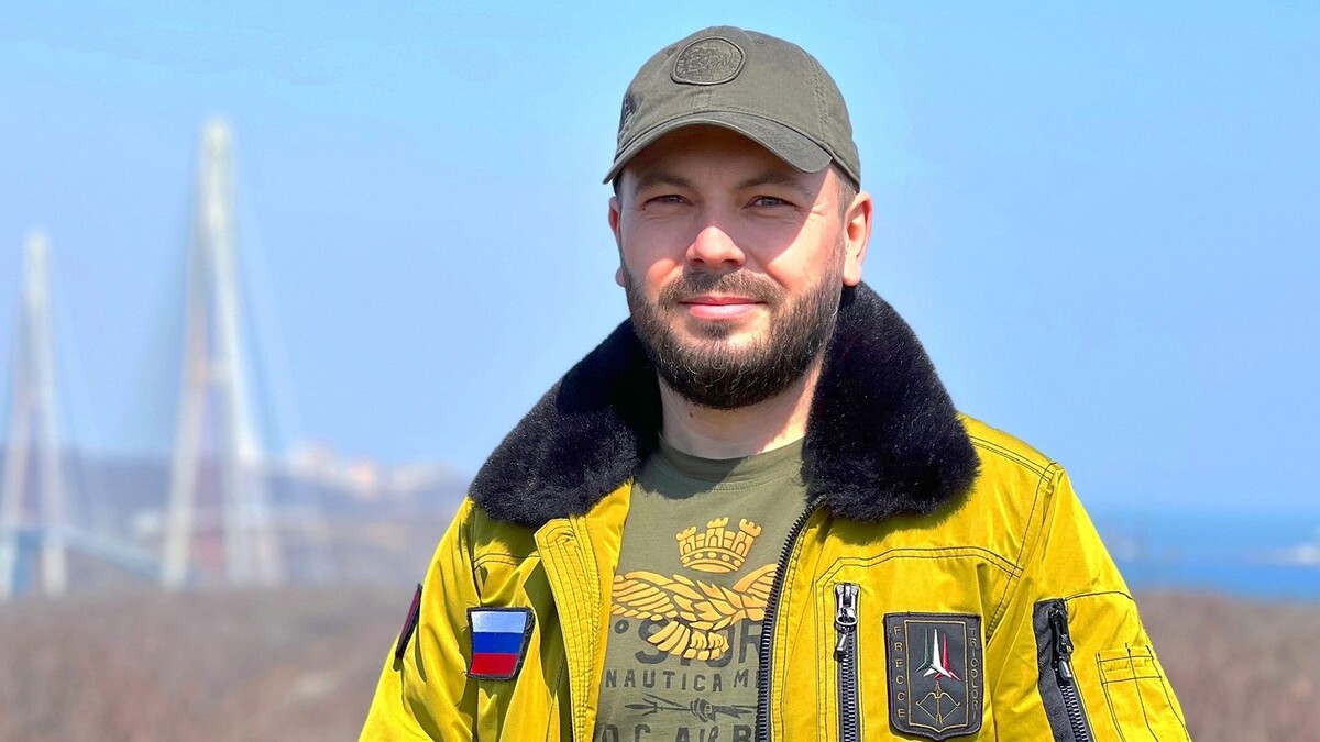    Певец Ярослав Сумишевский