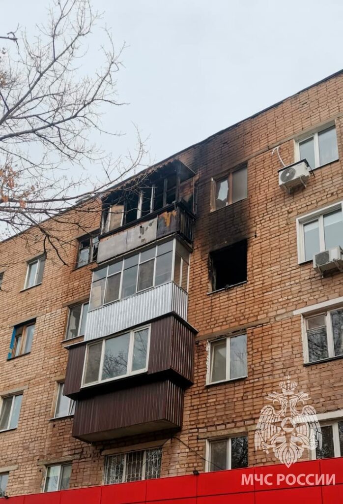    На пожаре в Южном микрорайоне Оренбурга спасли четырёх человек Оренбуржье
