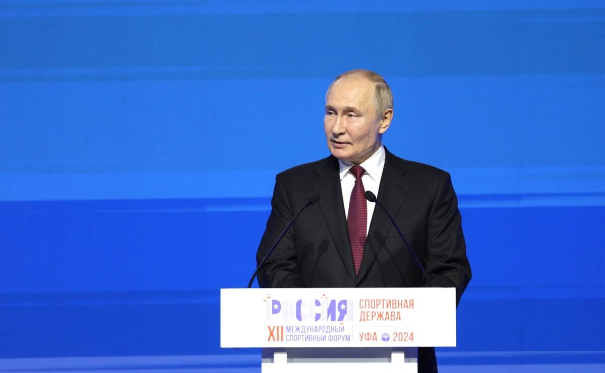 Фото: с сайта Кремля (http://static.kremlin.ru/media/events/photos/big2x/5aL9KeuB1JiRU3qen6VpJs8MjFFZLM2C.jpg)