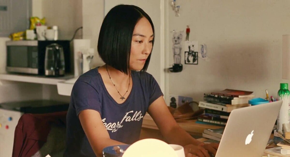 В Нью-Йорке На Ён стала Норой, и друзья заново нашлись только через 12 лет