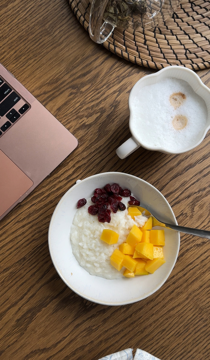 здесь из добавок манго и сушеная клюква