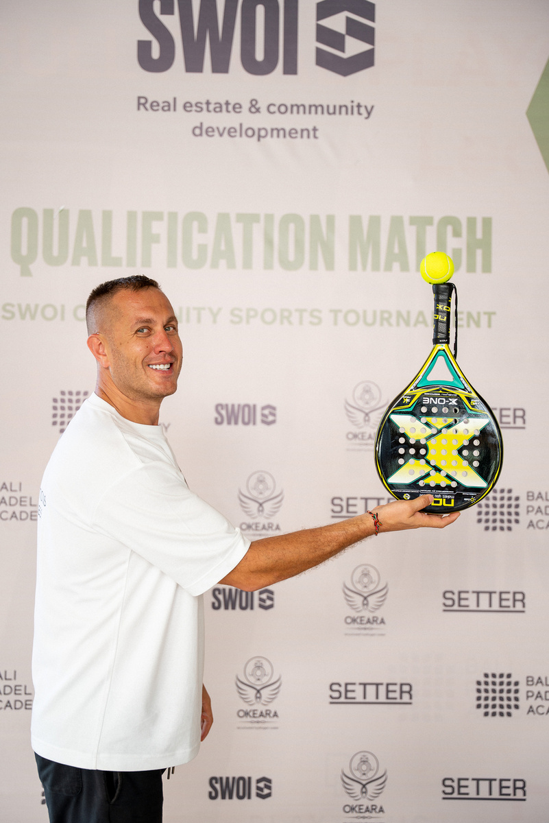 Антон Шарафутдинов, совладелец SWOI Development Group, на турнире по игре в падел