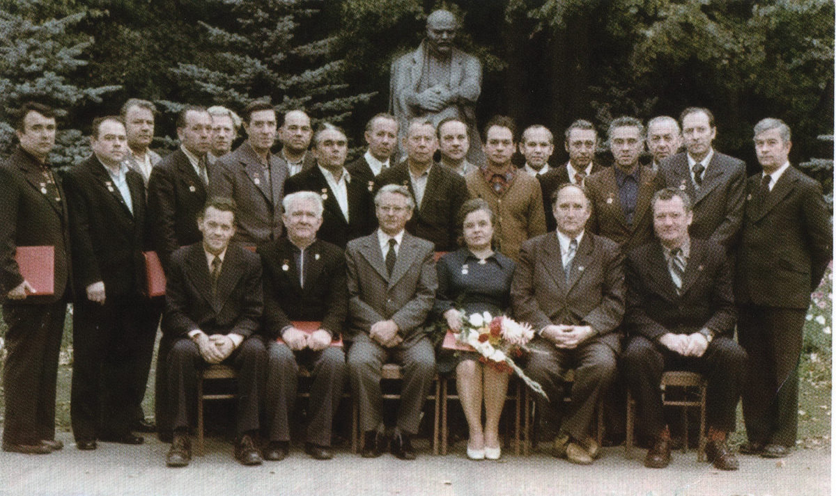 Р.И. Чернопятов среди ветеранов КБП