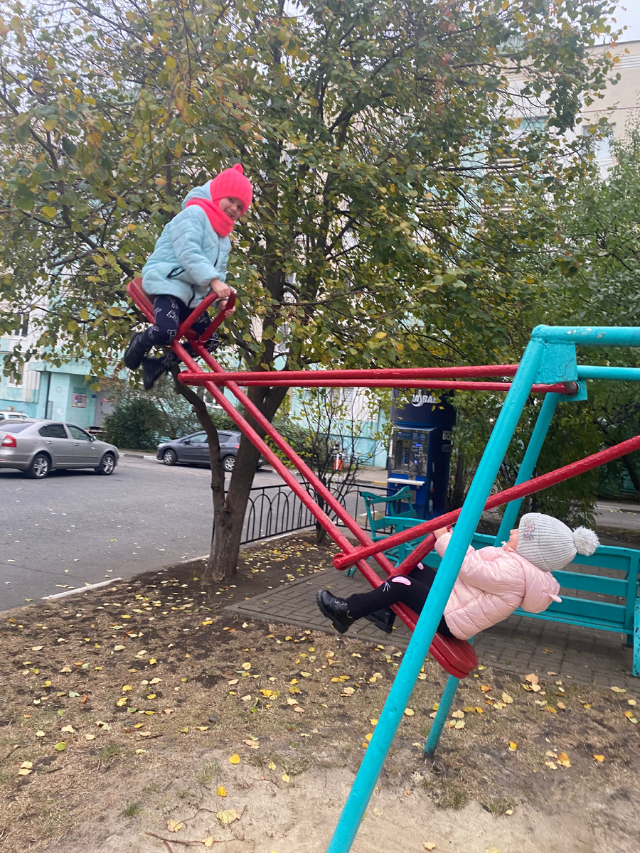 Фото автора. Взлетая выше ели!