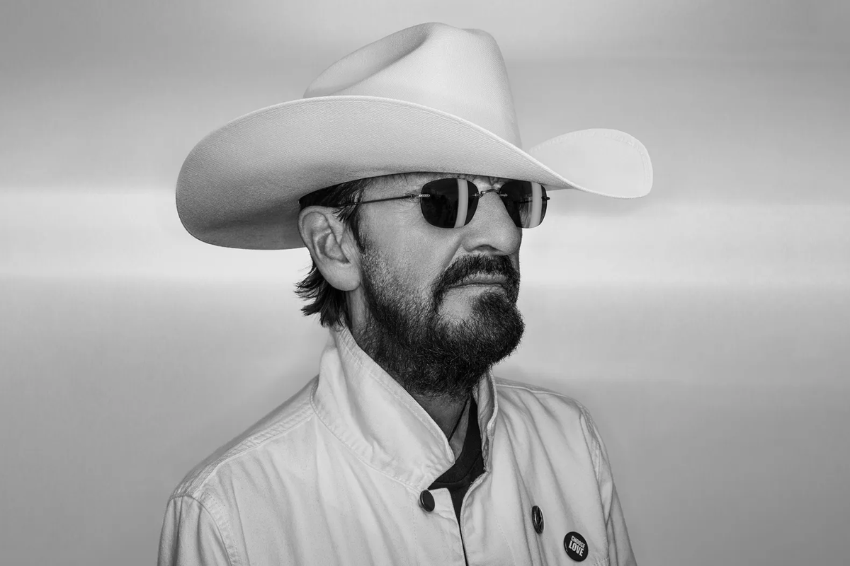 Ringo Starrcy снова решил себя 