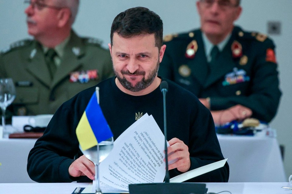    Зеленский заявил: либо Украина будет в НАТО, либо у нее будет ядерное оружие REUTERS