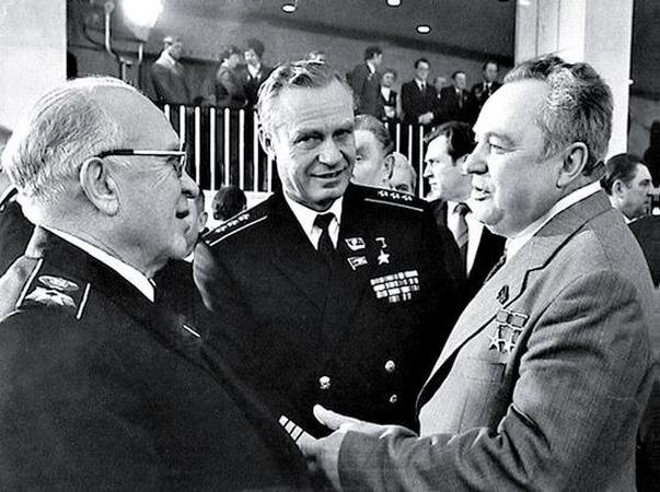 С.Г.Горшков, В.Н.Чернавин, В.П.Макеев