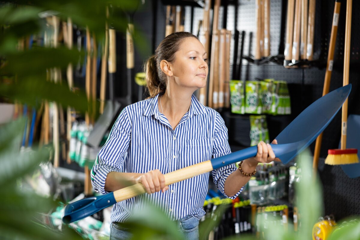     Как хранить садовые инструменты на неотапливаемой даче — от лопаты до электропилы