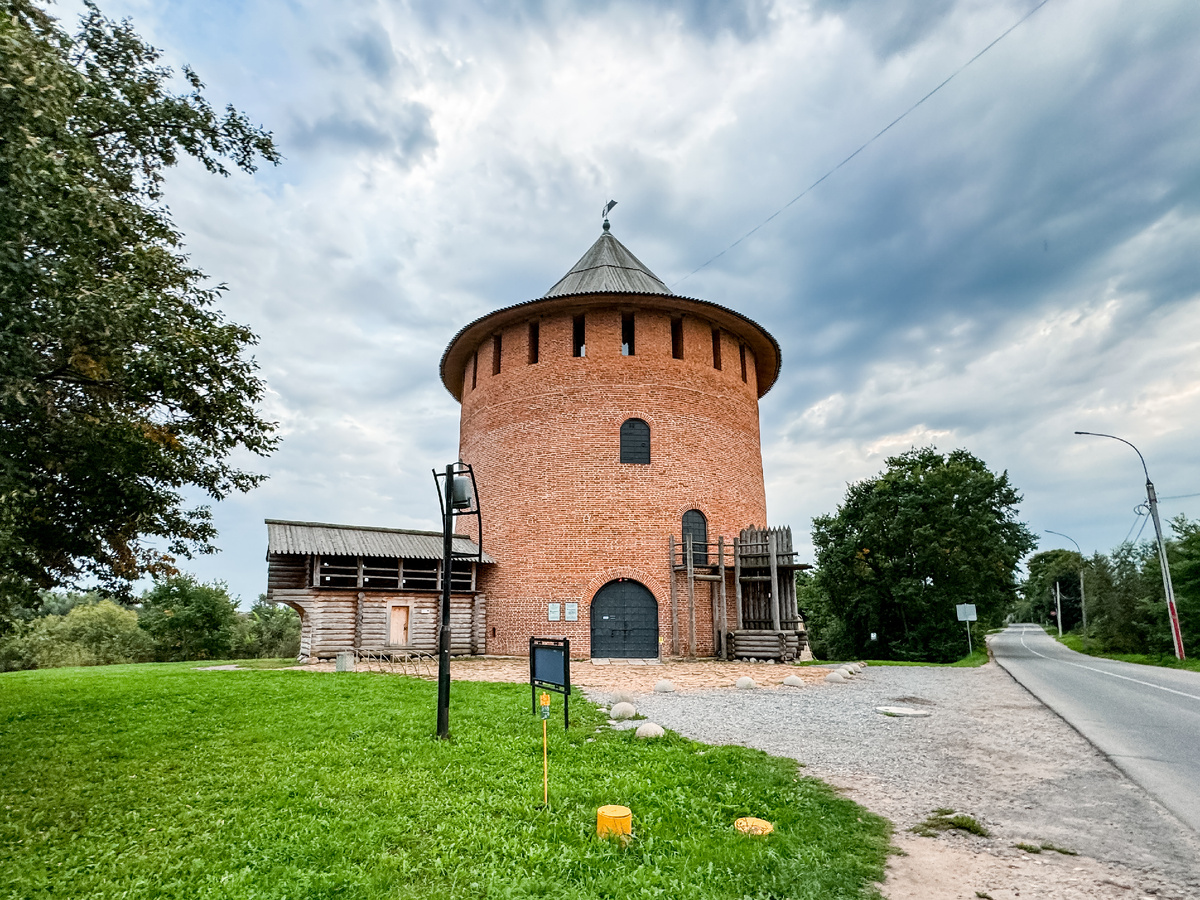 Белая башня. Фото автора