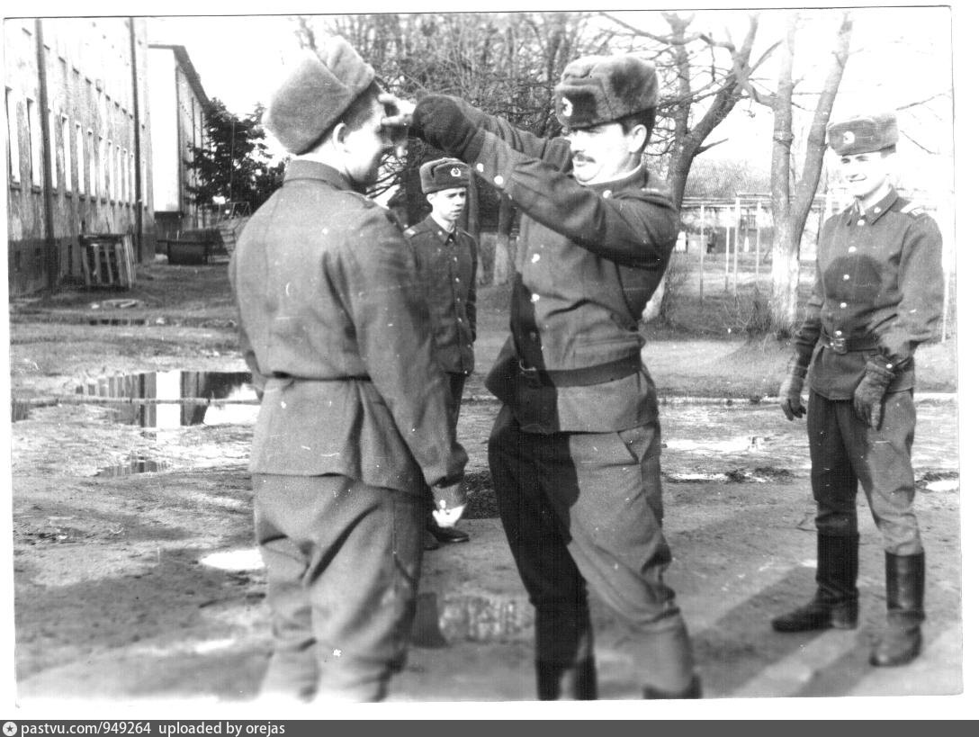 В учебке сержант мог и фофан отпустить...