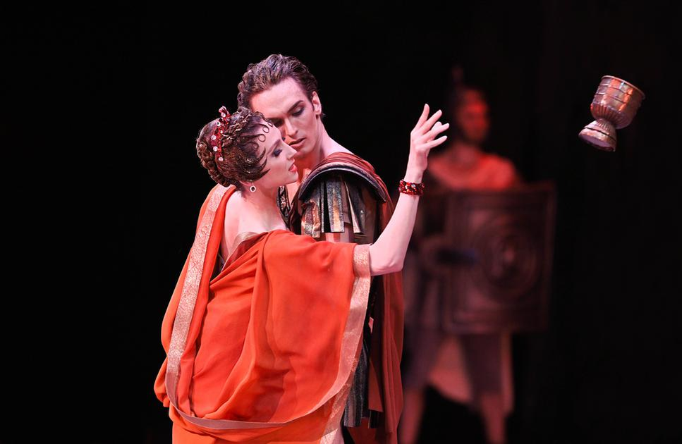 ����� �� ������ �������� � ���������� ���� �����������. ����� ������ � ���� ��������, �������� �������� � ���� �����, ������� ������� � ���� ������ � ���� ������������� �����-������� �������� ������