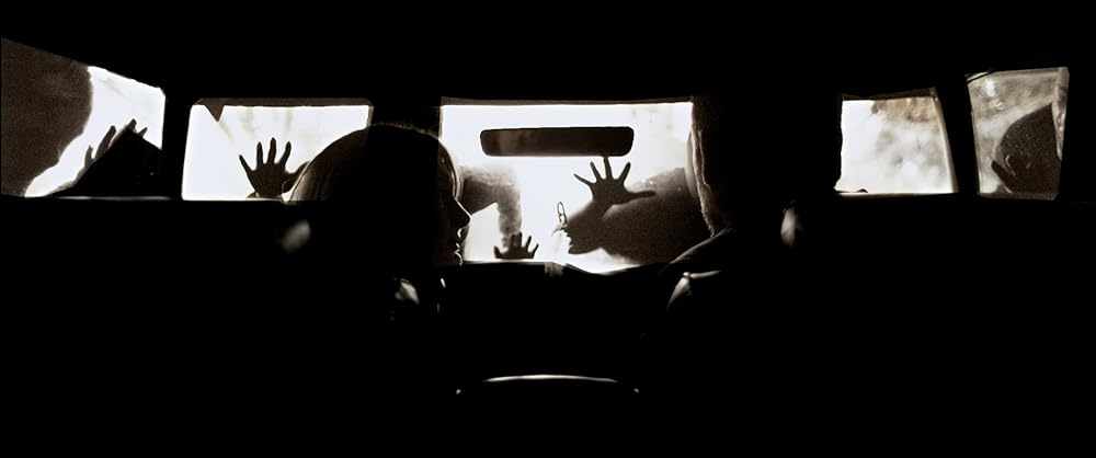 Кадр из фильма «We Go On». Режиссеры: Джесси Холлэнд, Энди Миттон. Производство: Filmed Imagination