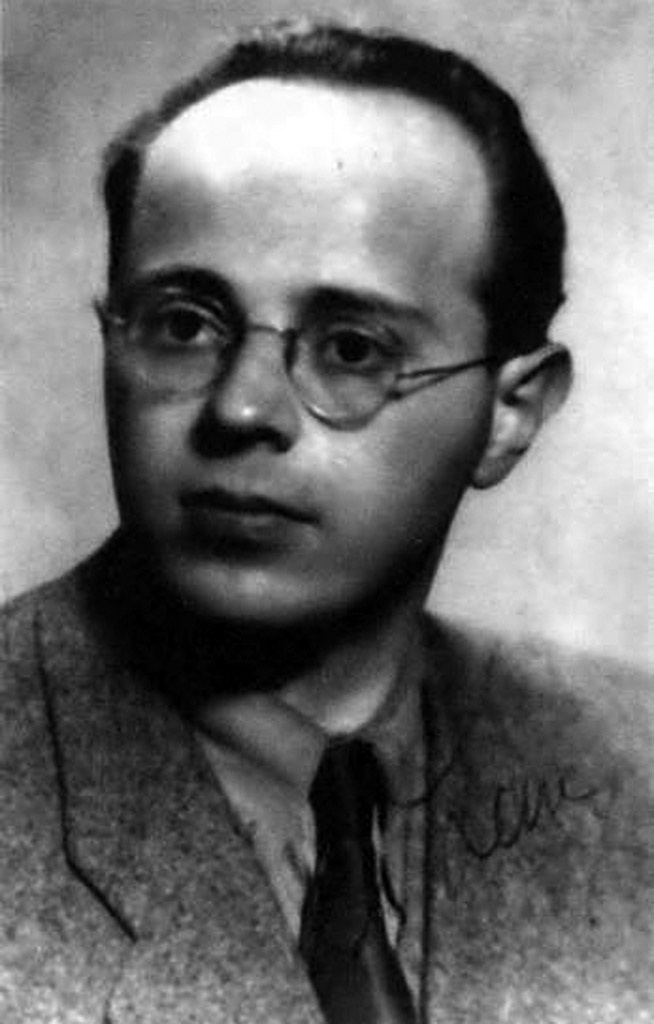 Станислав Лем в 1947 году.