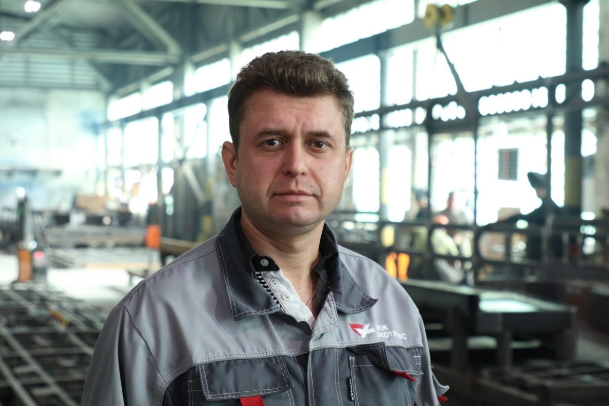    Антон Сучков пришел на завод в январе 2024 года сборщиком, а в мае уже стал мастером