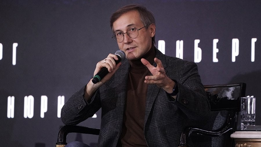 Какие он хорошие слова говорил! Интересно, сам он в это верил?
